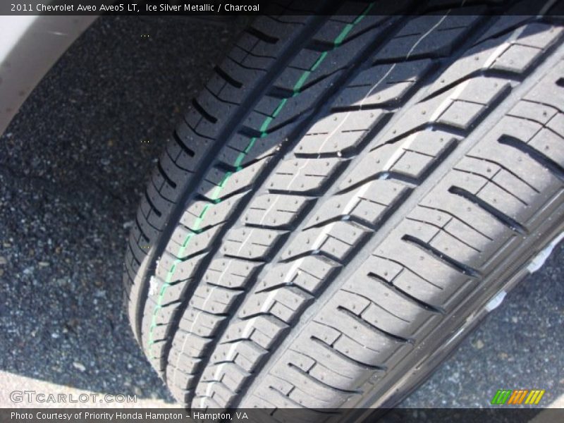Ice Silver Metallic / Charcoal 2011 Chevrolet Aveo Aveo5 LT