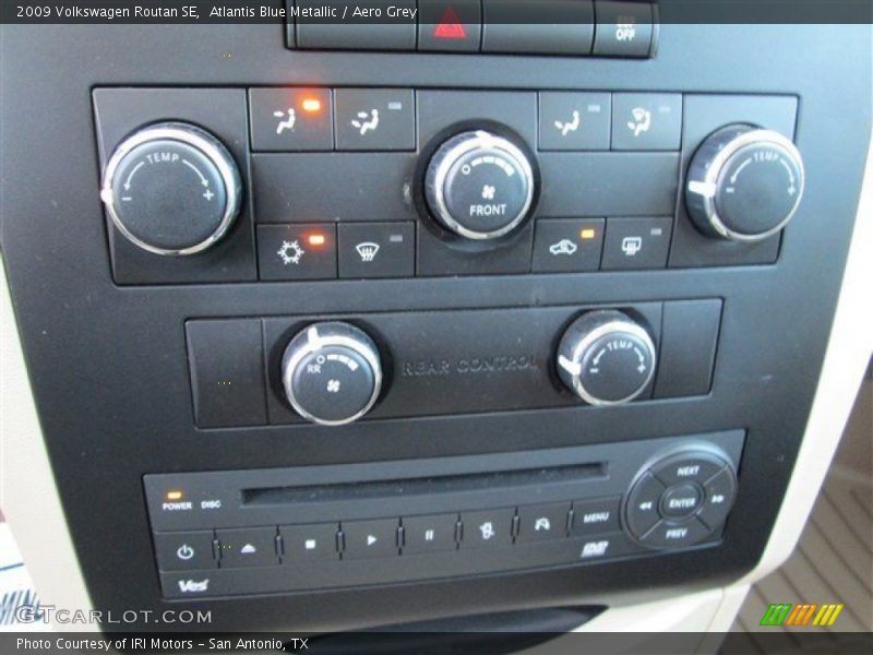 Atlantis Blue Metallic / Aero Grey 2009 Volkswagen Routan SE