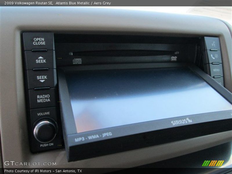 Atlantis Blue Metallic / Aero Grey 2009 Volkswagen Routan SE