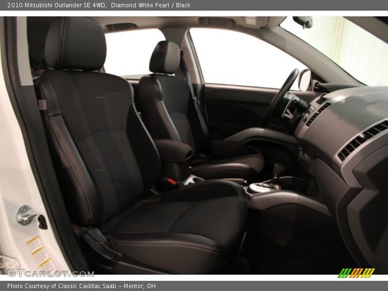 Diamond White Pearl / Black 2010 Mitsubishi Outlander SE 4WD