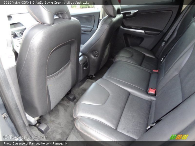 Savile Grey Metallic / Anthracite 2010 Volvo XC60 3.2 AWD
