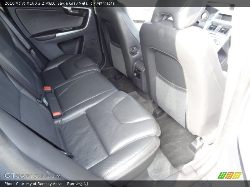 Savile Grey Metallic / Anthracite 2010 Volvo XC60 3.2 AWD