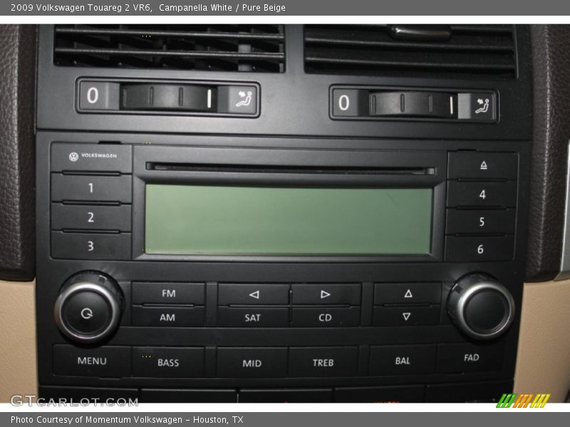 Campanella White / Pure Beige 2009 Volkswagen Touareg 2 VR6