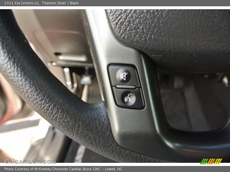 Titanium Silver / Black 2011 Kia Sorento LX
