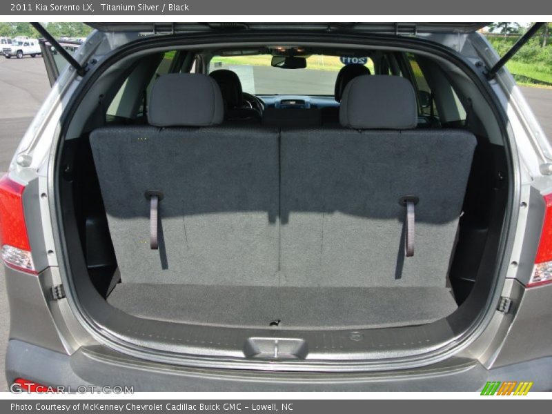 Titanium Silver / Black 2011 Kia Sorento LX