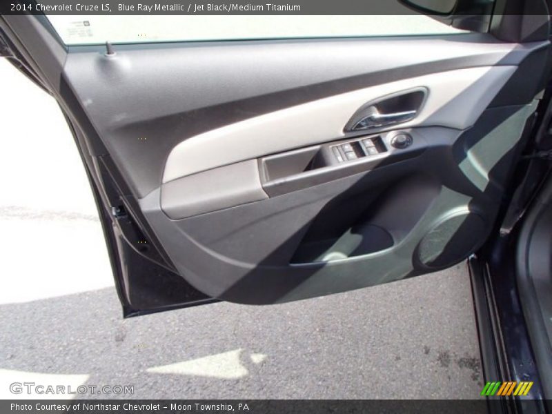 Blue Ray Metallic / Jet Black/Medium Titanium 2014 Chevrolet Cruze LS
