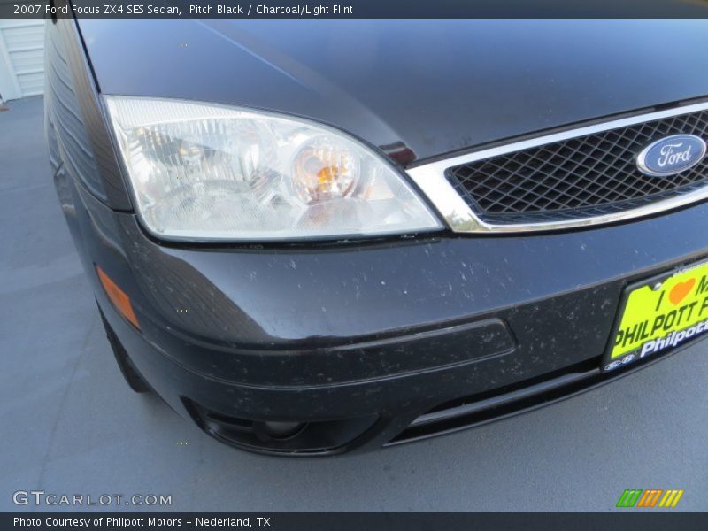 Pitch Black / Charcoal/Light Flint 2007 Ford Focus ZX4 SES Sedan