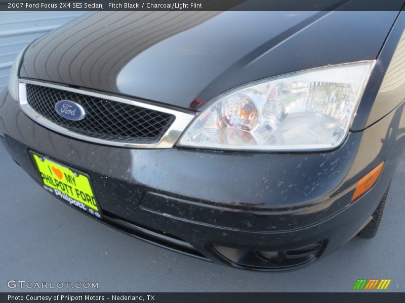 Pitch Black / Charcoal/Light Flint 2007 Ford Focus ZX4 SES Sedan