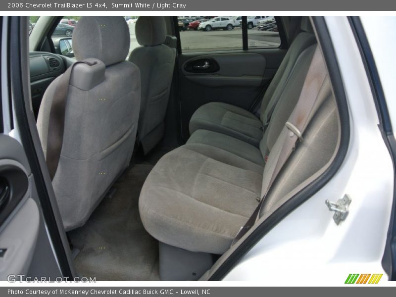 Summit White / Light Gray 2006 Chevrolet TrailBlazer LS 4x4