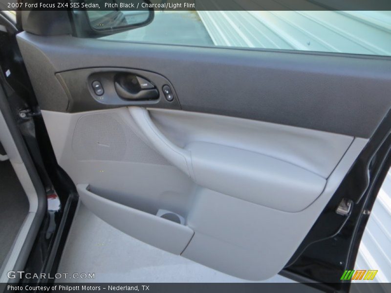 Pitch Black / Charcoal/Light Flint 2007 Ford Focus ZX4 SES Sedan