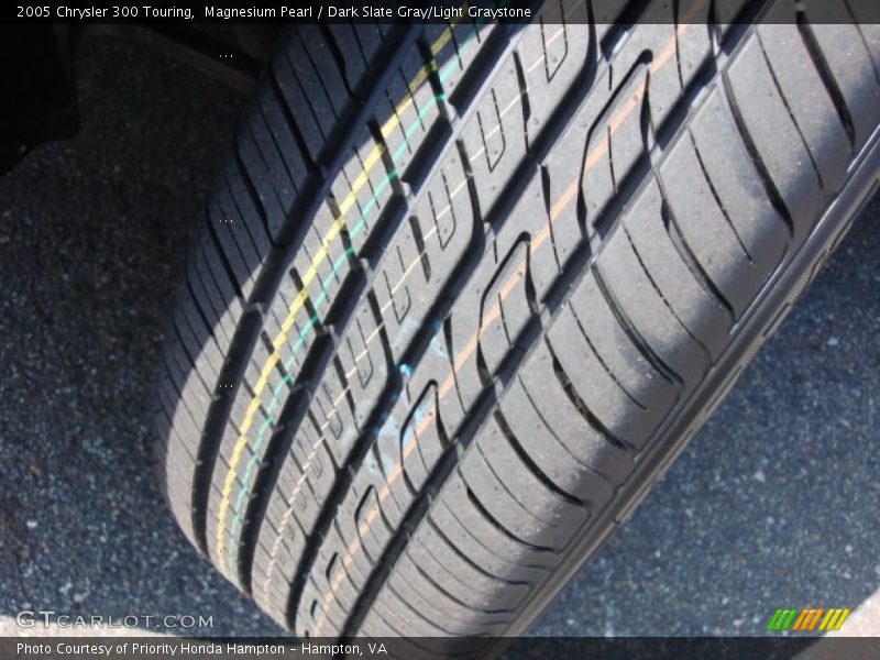 Magnesium Pearl / Dark Slate Gray/Light Graystone 2005 Chrysler 300 Touring