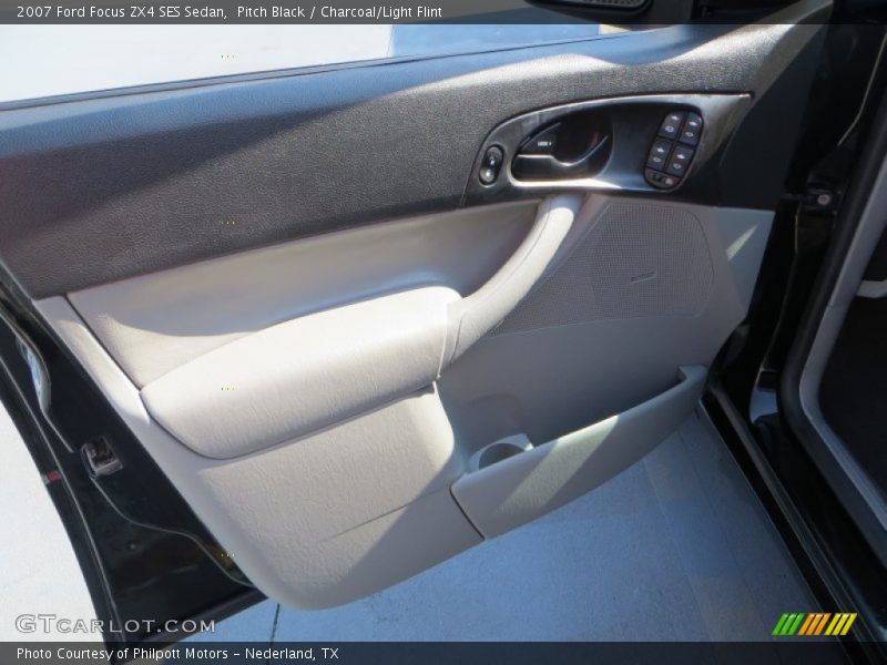 Pitch Black / Charcoal/Light Flint 2007 Ford Focus ZX4 SES Sedan