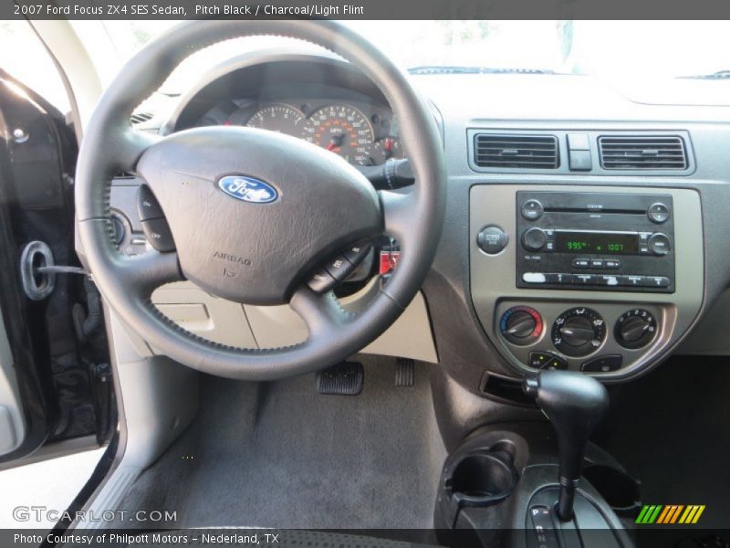 Pitch Black / Charcoal/Light Flint 2007 Ford Focus ZX4 SES Sedan