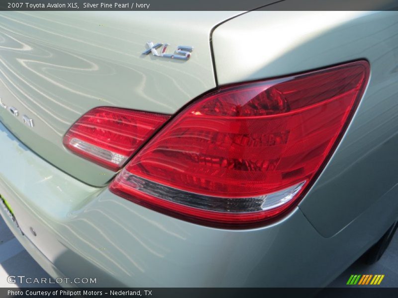 Silver Pine Pearl / Ivory 2007 Toyota Avalon XLS