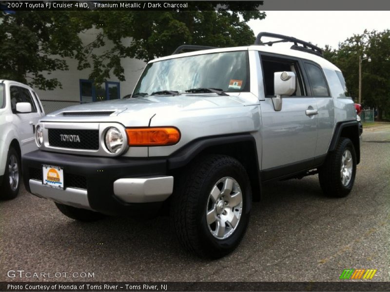 Titanium Metallic / Dark Charcoal 2007 Toyota FJ Cruiser 4WD