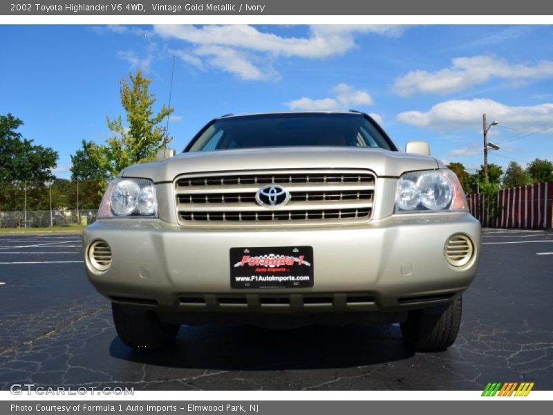 Vintage Gold Metallic / Ivory 2002 Toyota Highlander V6 4WD