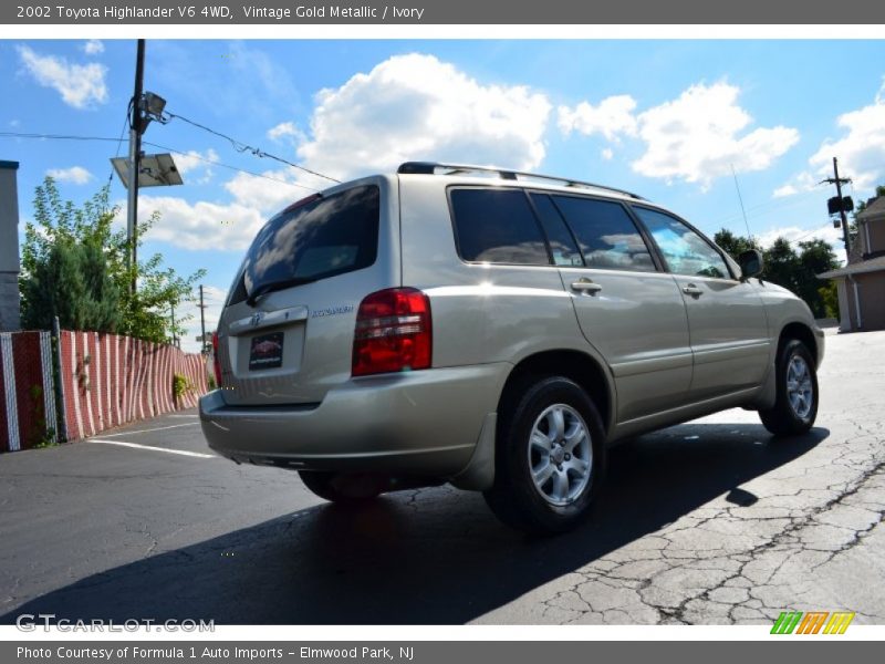 Vintage Gold Metallic / Ivory 2002 Toyota Highlander V6 4WD