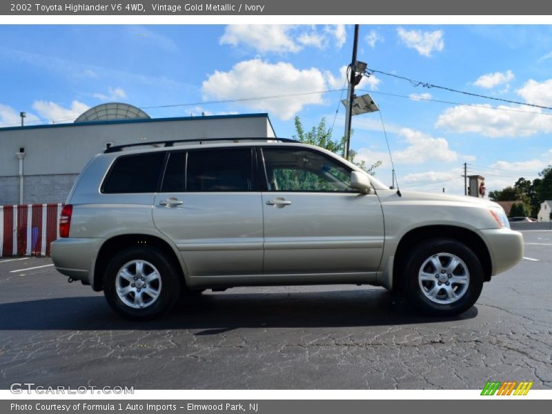 Vintage Gold Metallic / Ivory 2002 Toyota Highlander V6 4WD