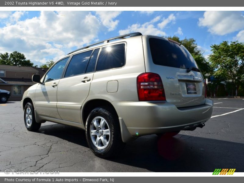 Vintage Gold Metallic / Ivory 2002 Toyota Highlander V6 4WD