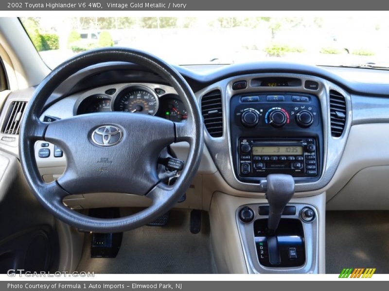 Vintage Gold Metallic / Ivory 2002 Toyota Highlander V6 4WD