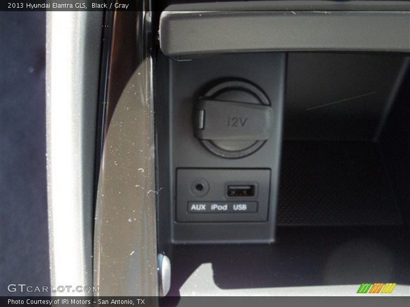 Black / Gray 2013 Hyundai Elantra GLS