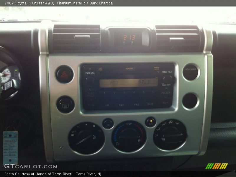 Titanium Metallic / Dark Charcoal 2007 Toyota FJ Cruiser 4WD