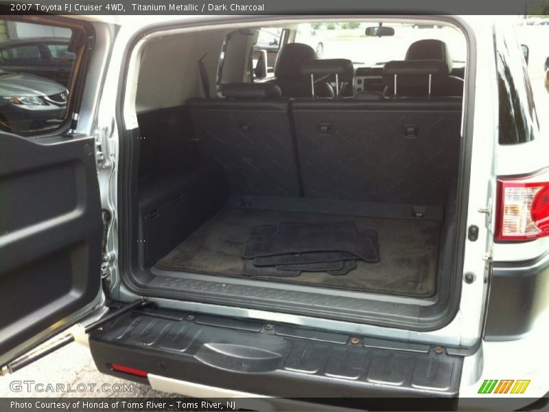 Titanium Metallic / Dark Charcoal 2007 Toyota FJ Cruiser 4WD