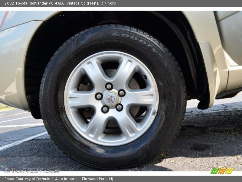 Vintage Gold Metallic / Ivory 2002 Toyota Highlander V6 4WD