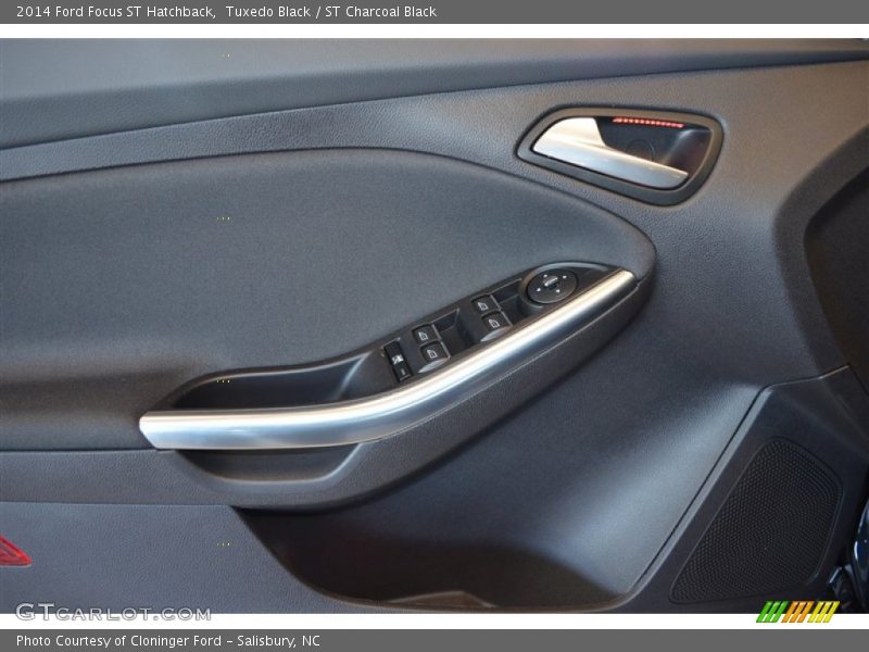 Tuxedo Black / ST Charcoal Black 2014 Ford Focus ST Hatchback