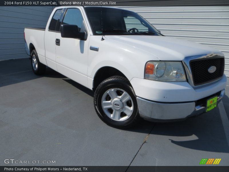 Oxford White / Medium/Dark Flint 2004 Ford F150 XLT SuperCab
