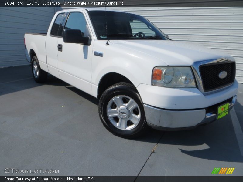 Oxford White / Medium/Dark Flint 2004 Ford F150 XLT SuperCab