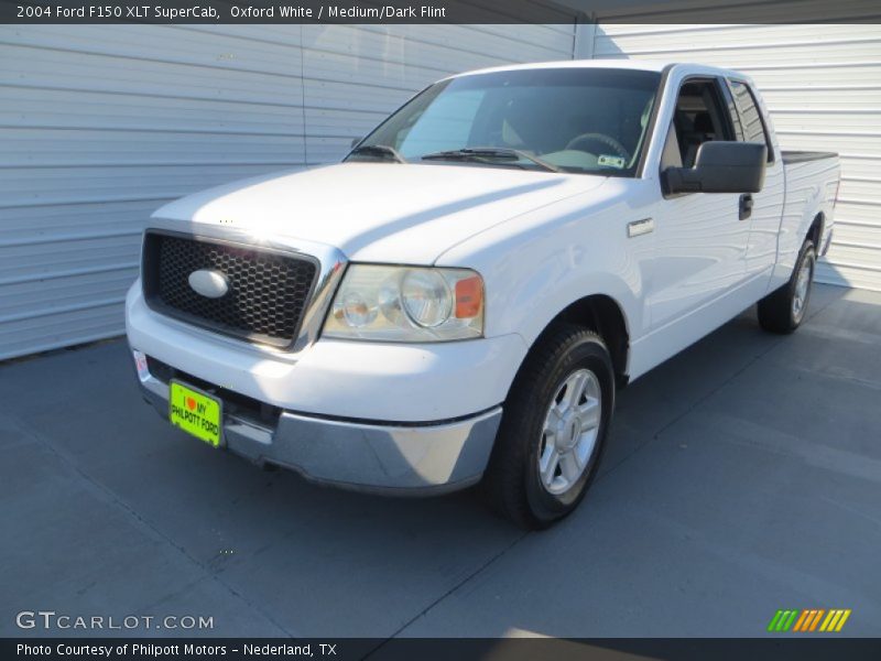 Oxford White / Medium/Dark Flint 2004 Ford F150 XLT SuperCab