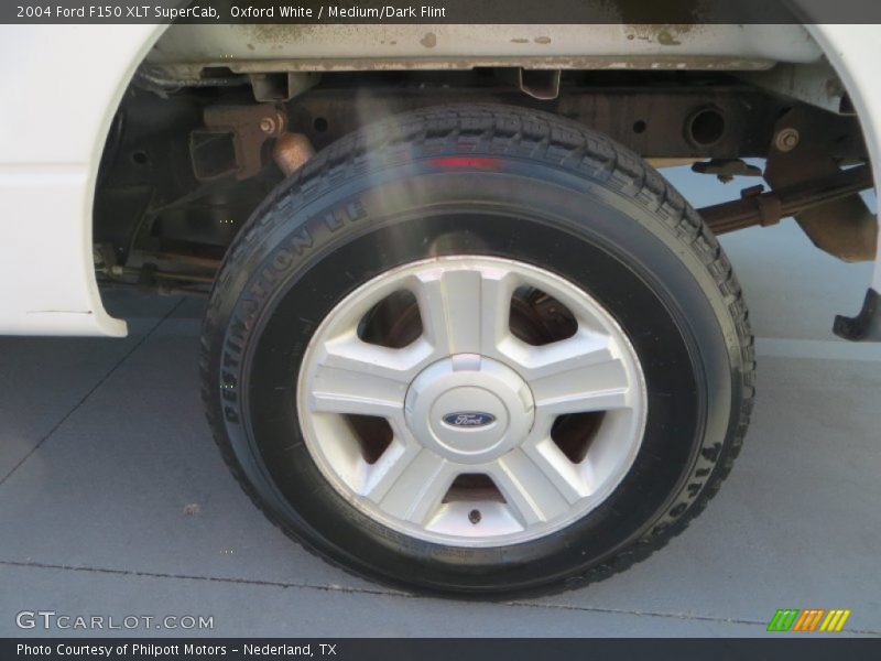 Oxford White / Medium/Dark Flint 2004 Ford F150 XLT SuperCab