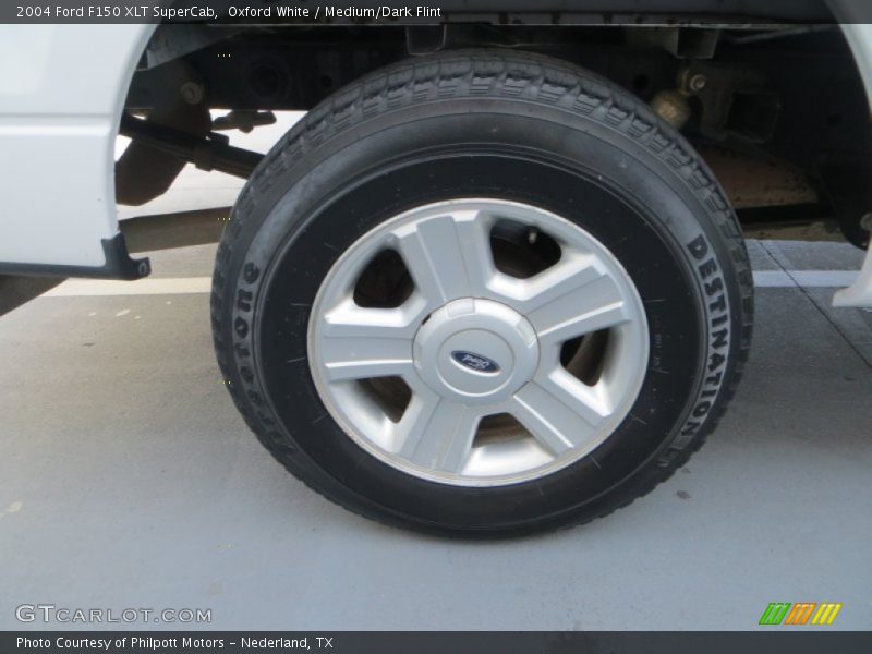 Oxford White / Medium/Dark Flint 2004 Ford F150 XLT SuperCab
