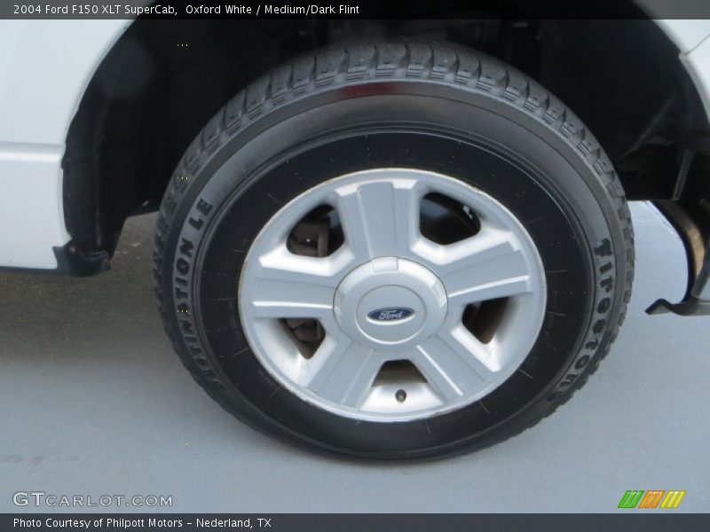 Oxford White / Medium/Dark Flint 2004 Ford F150 XLT SuperCab