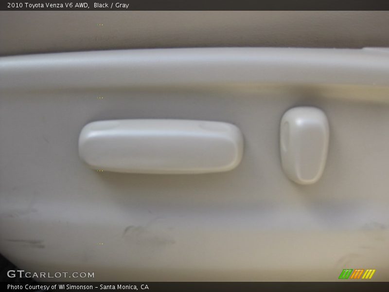 Black / Gray 2010 Toyota Venza V6 AWD