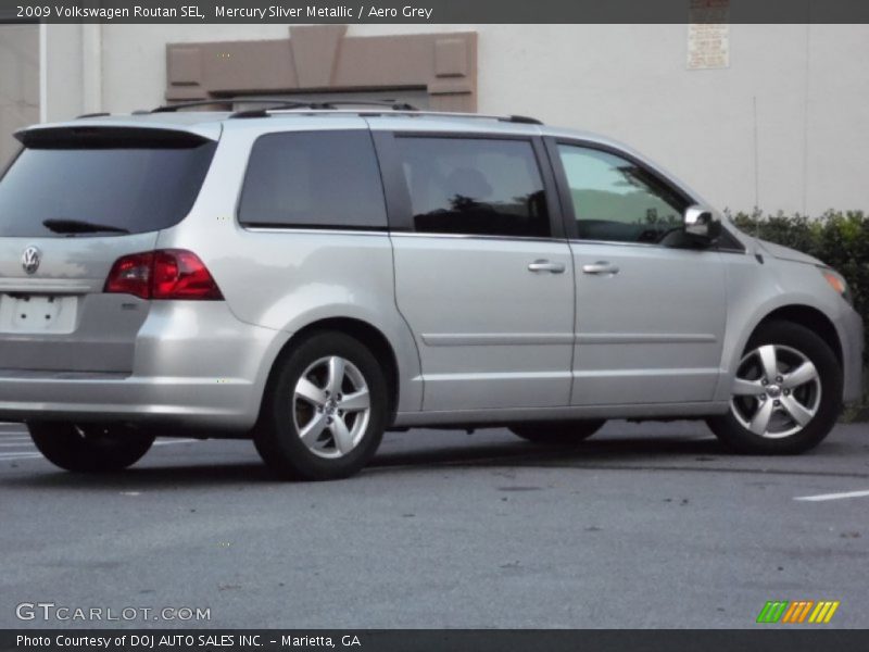 Mercury Sliver Metallic / Aero Grey 2009 Volkswagen Routan SEL
