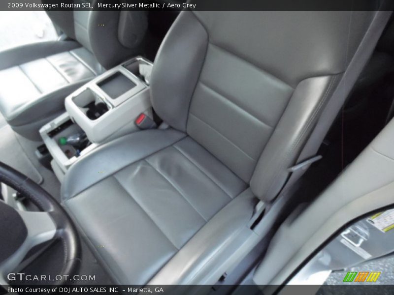 Mercury Sliver Metallic / Aero Grey 2009 Volkswagen Routan SEL