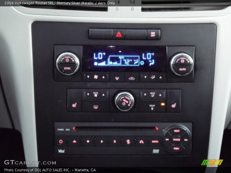 Mercury Sliver Metallic / Aero Grey 2009 Volkswagen Routan SEL
