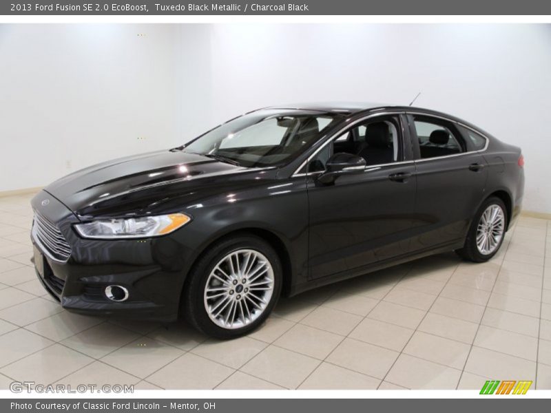Front 3/4 View of 2013 Fusion SE 2.0 EcoBoost