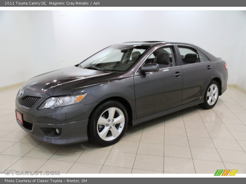 Magnetic Gray Metallic / Ash 2011 Toyota Camry SE