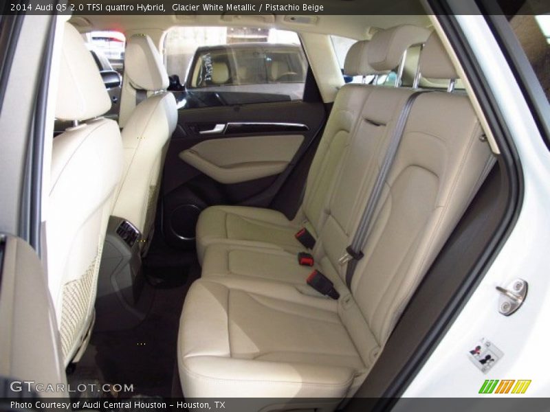 Rear Seat of 2014 Q5 2.0 TFSI quattro Hybrid
