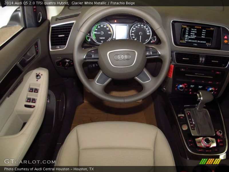 Dashboard of 2014 Q5 2.0 TFSI quattro Hybrid