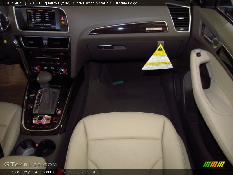 Dashboard of 2014 Q5 2.0 TFSI quattro Hybrid