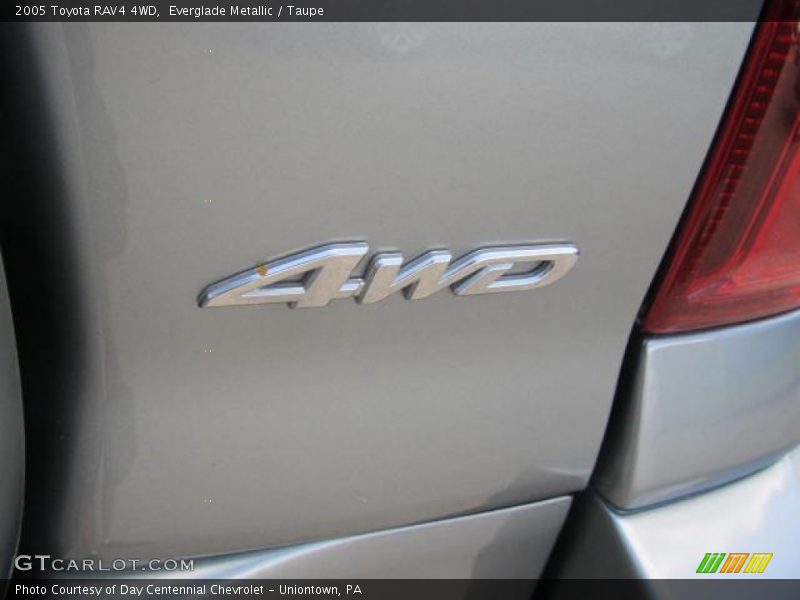 Everglade Metallic / Taupe 2005 Toyota RAV4 4WD