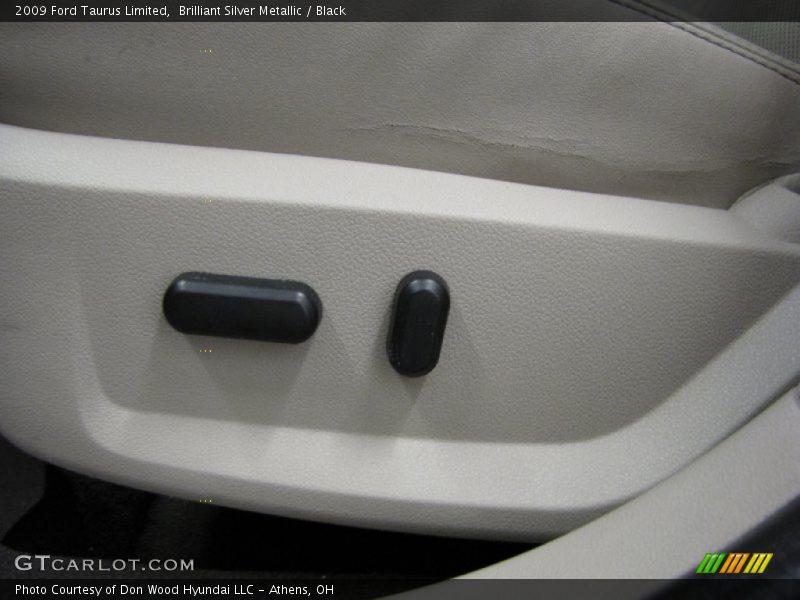 Brilliant Silver Metallic / Black 2009 Ford Taurus Limited