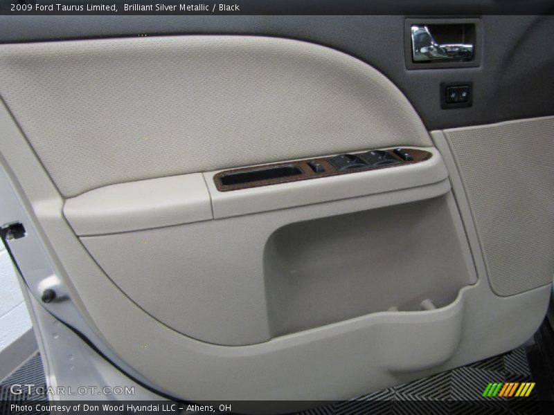 Brilliant Silver Metallic / Black 2009 Ford Taurus Limited