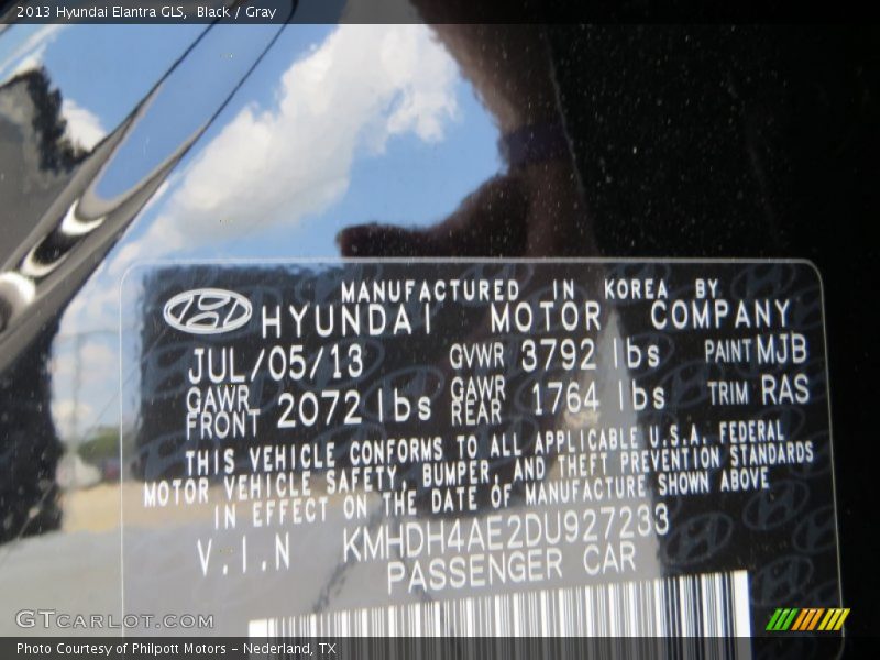 Black / Gray 2013 Hyundai Elantra GLS