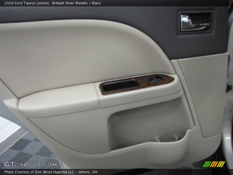 Brilliant Silver Metallic / Black 2009 Ford Taurus Limited