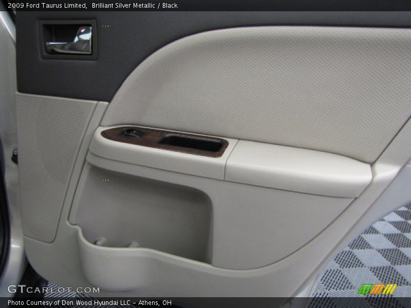Brilliant Silver Metallic / Black 2009 Ford Taurus Limited